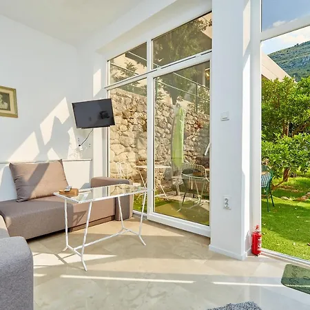 Apartment Ahava Buza